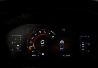 Подержанный автомобиль Geely Atlas Pro 2024 года (11 фото)