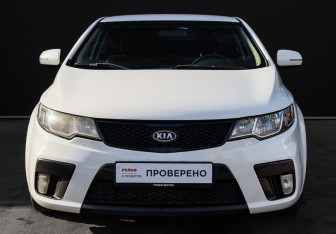 Подержанный автомобиль Kia Cerato Coupe 2011 года (2 фото)