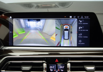 Подержанный автомобиль BMW X7 2019 года (22 фото)