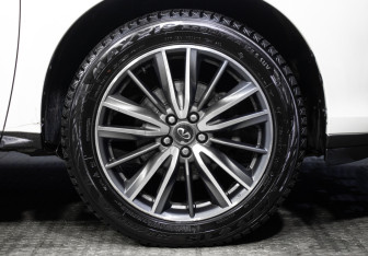 Подержанный автомобиль Infiniti QX60 2019 года (31 фото)