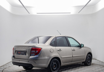 Подержанный автомобиль LADA (ВАЗ) Granta Sedan 2022 года (5 фото)