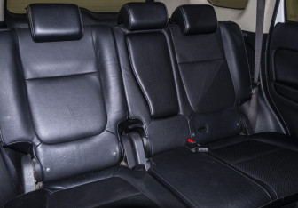 Подержанный автомобиль Mitsubishi Outlander 2017 года (14 фото)