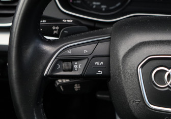 Подержанный автомобиль Audi Q5 2019 года (24 фото)