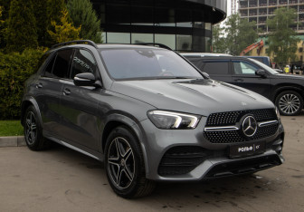 Подержанный автомобиль Mercedes-Benz GLE 2019 года (2 фото)