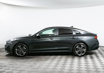 Подержанный автомобиль Kia K5 2020 года (8 фото)
