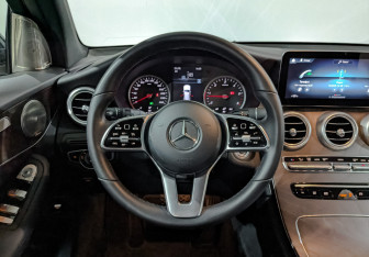 Подержанный автомобиль Mercedes-Benz GLC Coupe 2021 года (22 фото)
