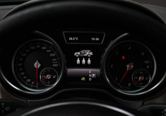 Подержанный автомобиль Mercedes-Benz GLE 2016 года (25 фото)