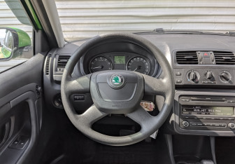 Подержанный автомобиль Skoda Fabia Hatchback 2012 года (21 фото)