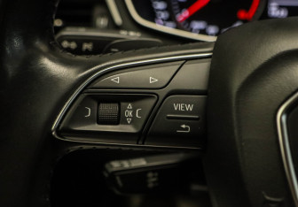 Подержанный автомобиль Audi A4 Sedan 2017 года (11 фото)