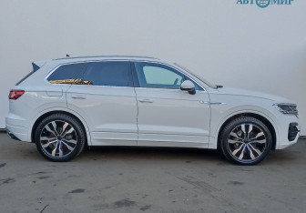 Подержанный автомобиль Volkswagen Touareg 2019 года (4 фото)