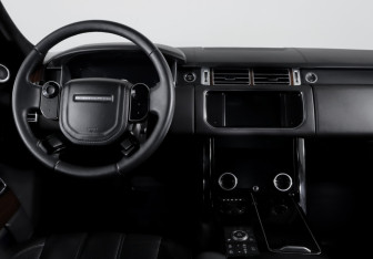 Подержанный автомобиль Land Rover Range Rover 2015 года (12 фото)