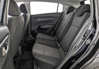 Подержанный автомобиль Kia Rio Hatchback 2020 года (18 фото)