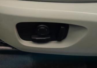 Подержанный автомобиль Land Rover Discovery Sport 2015 года (15 фото)