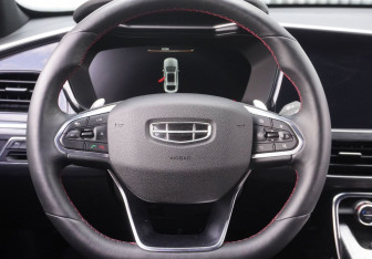 Подержанный автомобиль Geely Tugella 2022 года (14 фото)