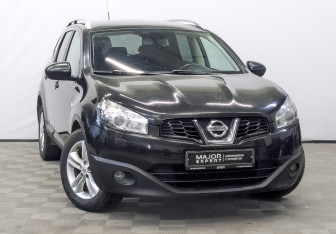 Подержанный автомобиль Nissan Qashqai+2 2011 года (3 фото)