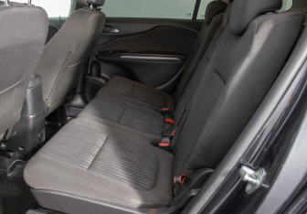 Подержанный автомобиль Opel Zafira Compactvan 2013 года (11 фото)