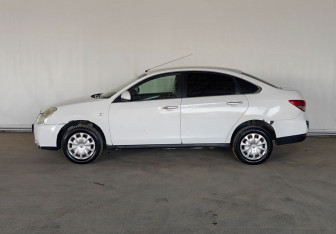 Подержанный автомобиль Nissan Almera Sedan 2014 года (7 фото)