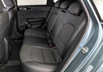 Подержанный автомобиль Kia Ceed Hatchback 2022 года (18 фото)