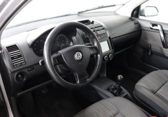 Подержанный автомобиль Volkswagen Polo Hatchback 2008 года (4 фото)