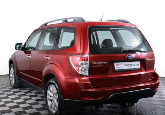 Подержанный автомобиль Subaru Forester Suv 2011 года (7 фото)