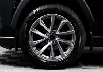 Подержанный автомобиль Toyota RAV4 2019 года (5 фото)