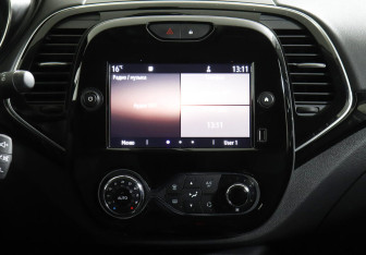 Подержанный автомобиль Renault Kaptur 2021 года (8 фото)