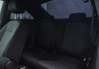 Подержанный автомобиль Volkswagen Beetle Hatchback 2013 года (21 фото)