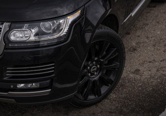 Подержанный автомобиль Land Rover Range Rover 2013 года (2 фото)