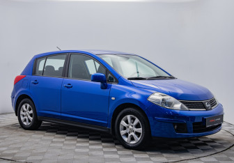 Подержанный автомобиль Nissan Tiida Hatchback 2008 года (7 фото)