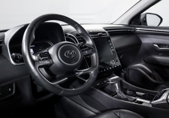 Подержанный автомобиль Hyundai Tucson 2021 года (14 фото)