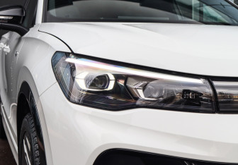 Подержанный автомобиль Volkswagen Tiguan 2025 года (36 фото)