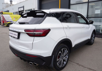 Подержанный автомобиль Geely Coolray 2021 года (5 фото)