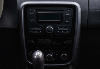 Подержанный автомобиль Renault Duster 2012 года (14 фото)