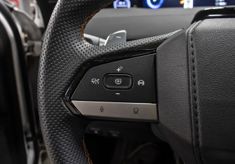 Подержанный автомобиль Changan UNI-V 2024 года (21 фото)