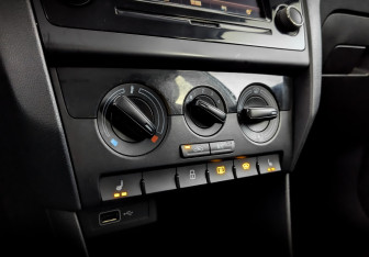 Подержанный автомобиль Skoda Rapid Liftback 2019 года (26 фото)