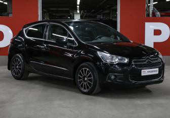 Подержанный автомобиль Citroen DS4 2012 года (3 фото)