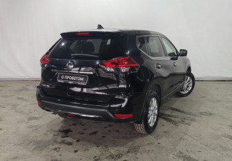 Подержанный автомобиль Nissan X-Trail 2019 года (4 фото)