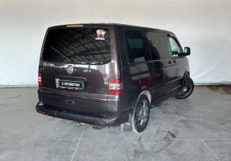 Подержанный автомобиль Volkswagen Multivan 2007 года (6 фото)