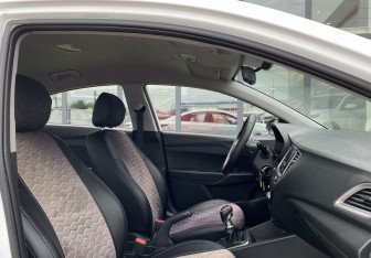 Подержанный автомобиль Hyundai Solaris Sedan 2020 года (20 фото)