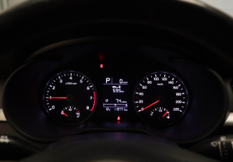 Подержанный автомобиль Kia Rio Hatchback 2018 года (15 фото)