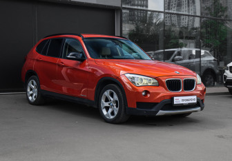Подержанный автомобиль BMW X1 2013 года (3 фото)
