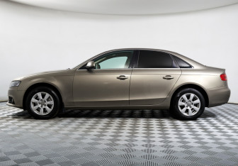 Подержанный автомобиль Audi A4 Sedan 2008 года (8 фото)