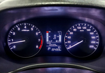 Подержанный автомобиль Hyundai Creta 2018 года (13 фото)