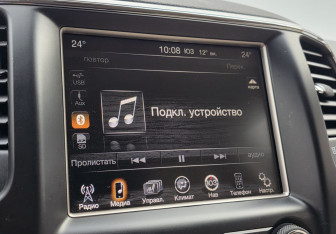 Подержанный автомобиль Jeep Grand Cherokee 2014 года (13 фото)