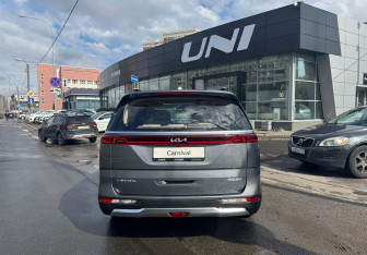 Новый Kia Carnival 2025 (7 фото)