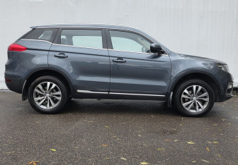 Подержанный автомобиль Geely Atlas 2020 года (4 фото)