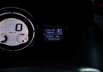 Подержанный автомобиль Renault Megane Hatchback 2011 года (11 фото)