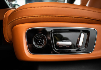 Подержанный автомобиль LiXiang L9 2023 года (25 фото)