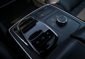 Подержанный автомобиль Mercedes-Benz GLE 2016 года (20 фото)