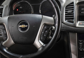 Подержанный автомобиль Chevrolet Captiva 2014 года (18 фото)